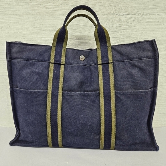Hermès Fourre Tout GM Canvas and Nylon Tote Bag in Navy and Green Stripe - Picture 2 of 15